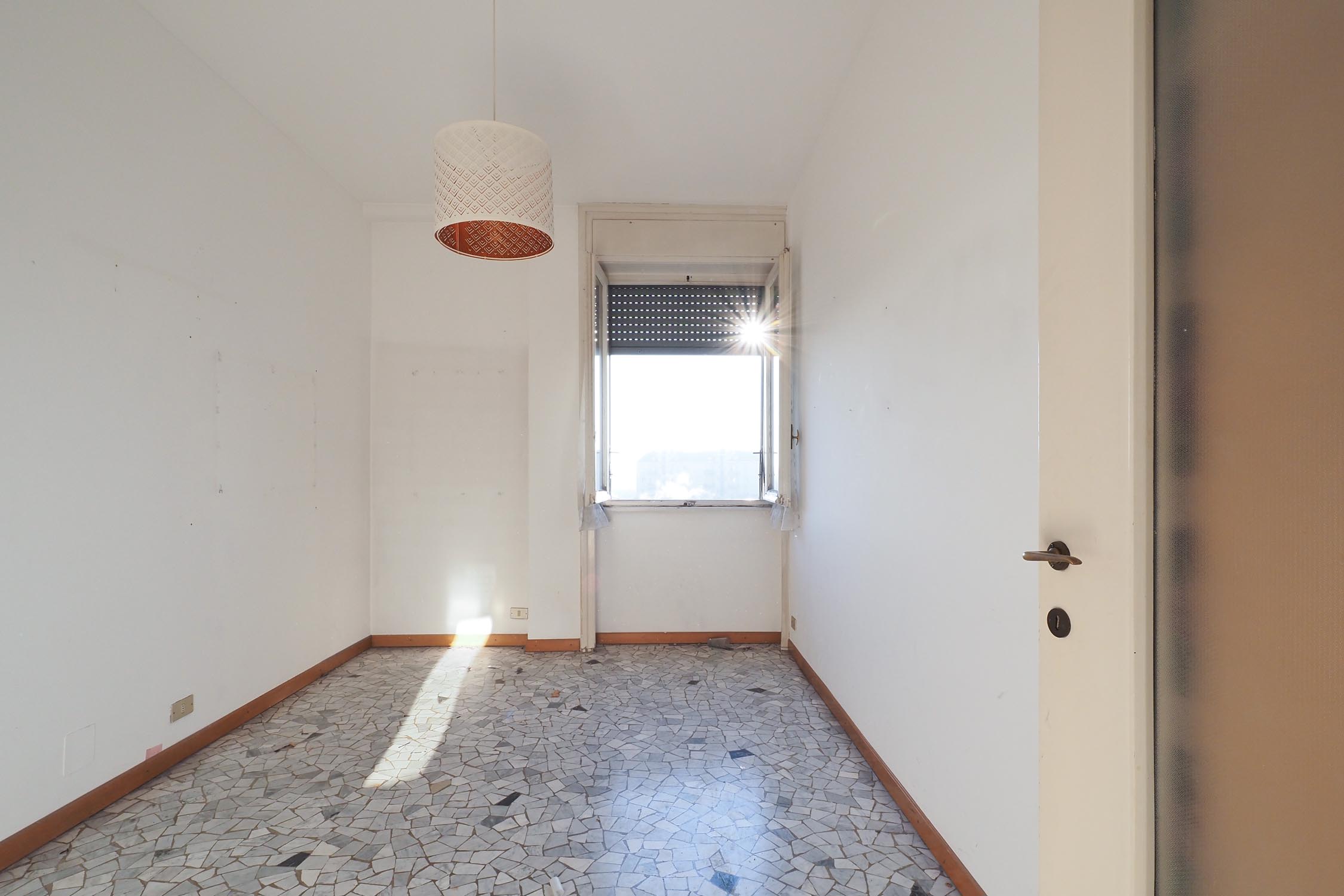 sala da pranzo, viale Regina Giovanna Milano - prima del rinnovo
