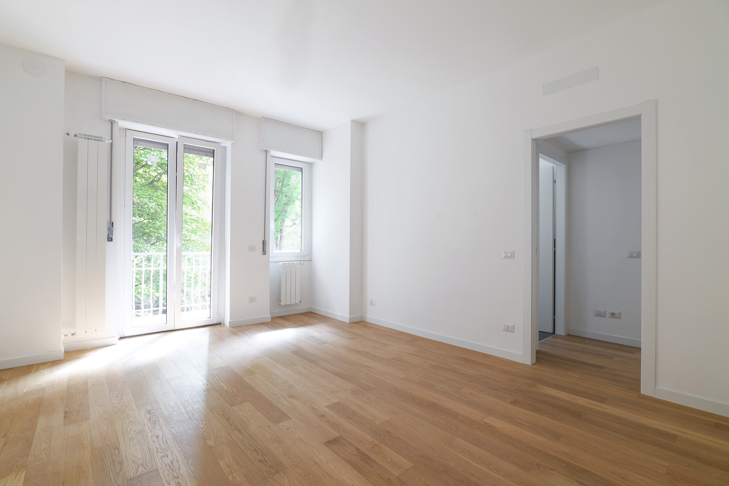 stanza appartamento con balcone in via Famagosta Milano, dopo il rinnovo