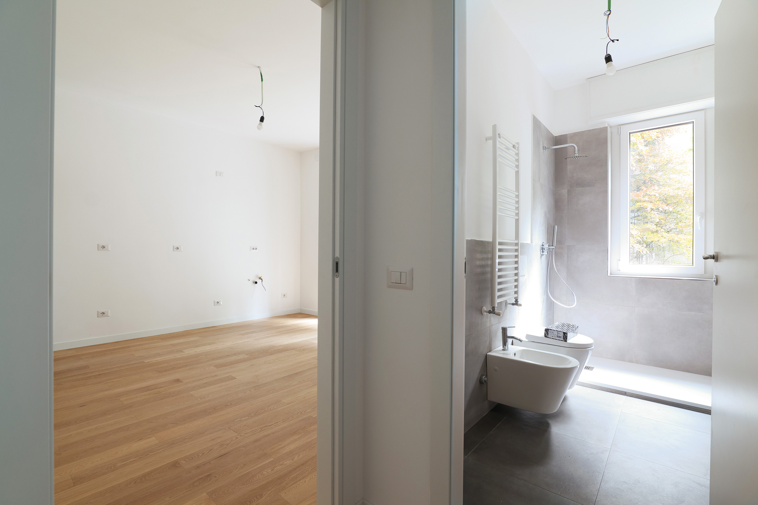 stanza e bagno appartamento in via Famagosta Milano, dopo il rinnovo