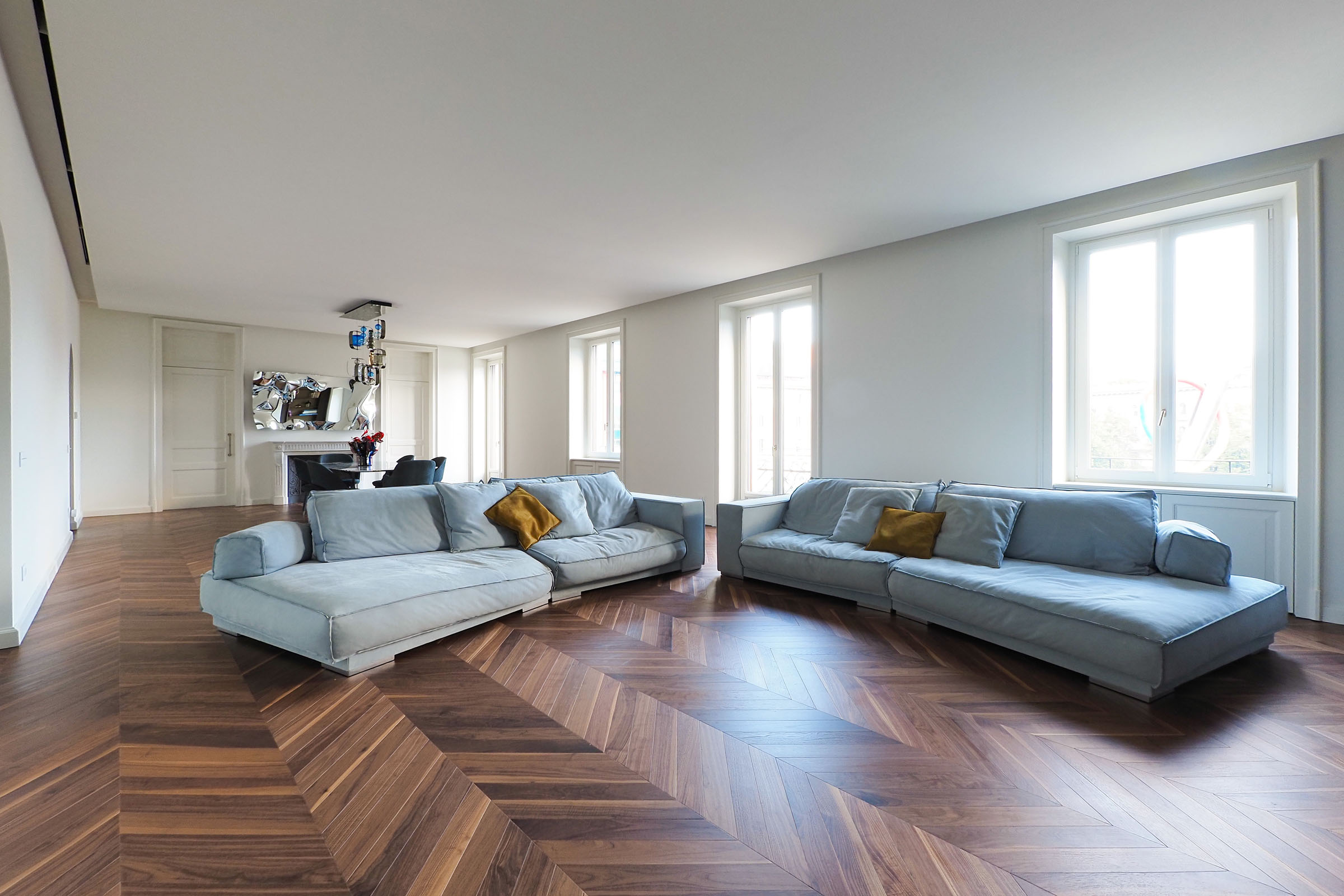 Appartamento di lusso in Piazzale Cadorna (MI) - pavimenti in parquet e finiture di pregio